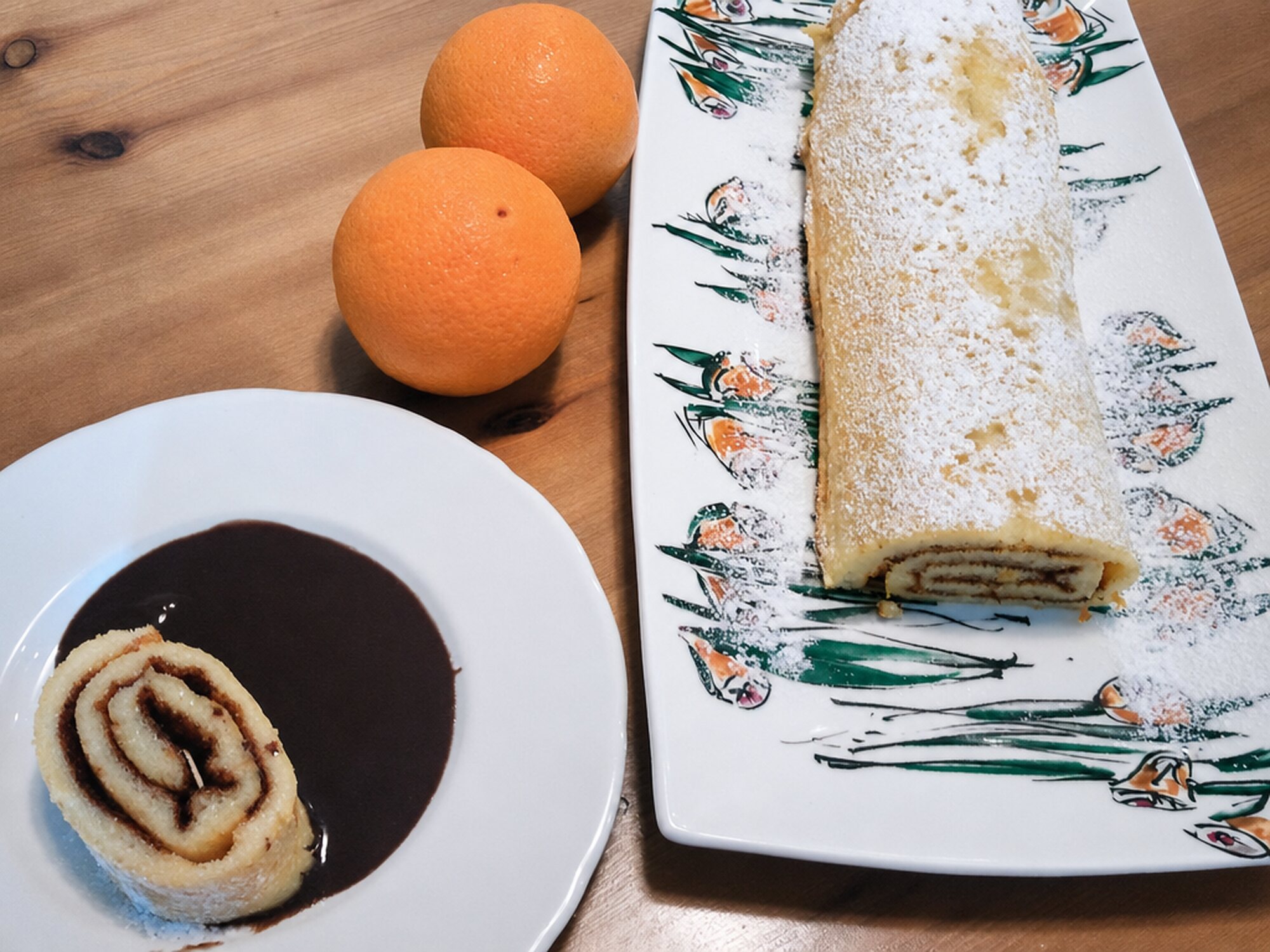 Brazo Gitano de Naranja con Salsa de Chocolate
