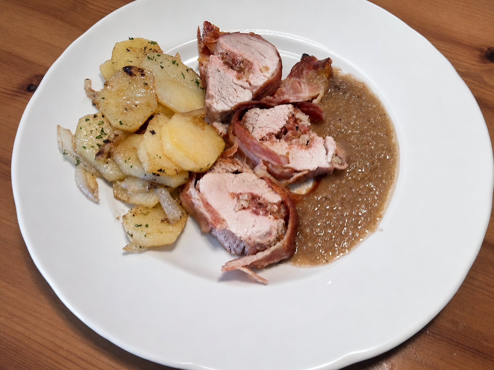 Solomillo de Cerdo al Horno con Salsa al Whisky y Patatas a lo Pobre